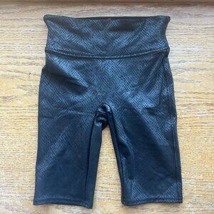 Spanx Faux Leather Snakeskin Design Biker Shorts Sz XS Athleisure Yoga Workout